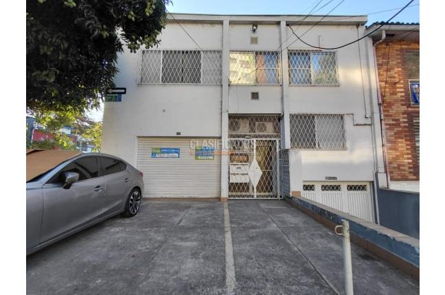 Locales y Bodegas, Alquiler, Versalles - $2.500.000