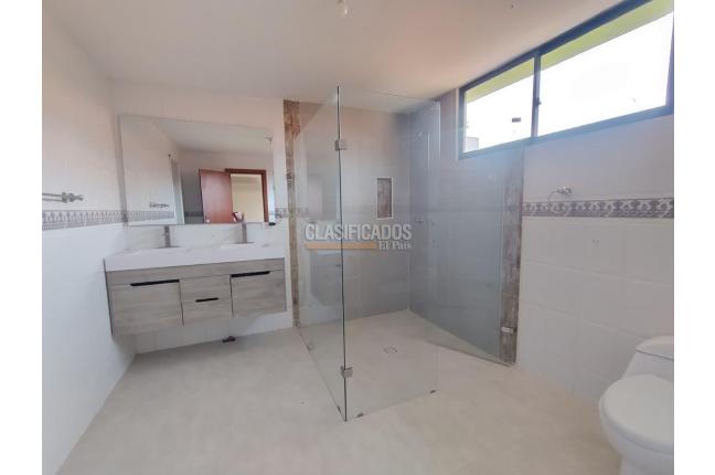 Casas, Alquiler, San Joaquín - $5.500.000