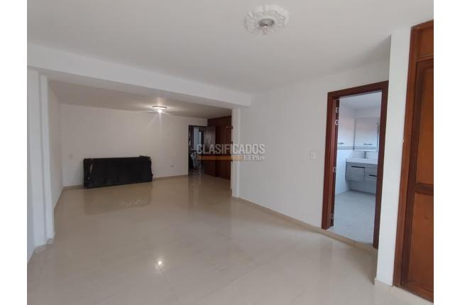 Casas, Alquiler, San Joaquín - $5.500.000