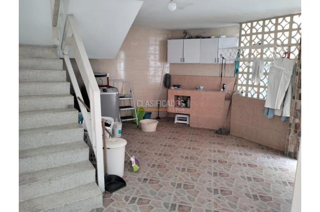 Casas, Alquiler, Santa Rita - $15.000.000
