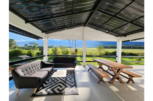 Fincas y Casas Campestres, Venta en Calima (Darién)