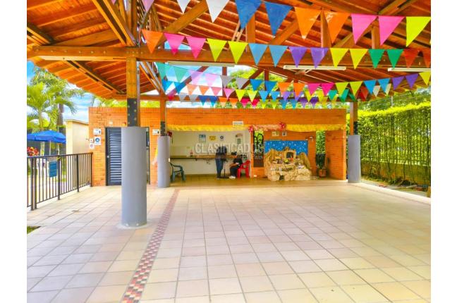 Apartamentos, Venta en Valle del Lili