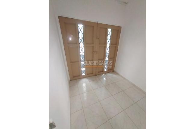 Apartamentos, Alquiler, Cristóbal Colón - $830.000
