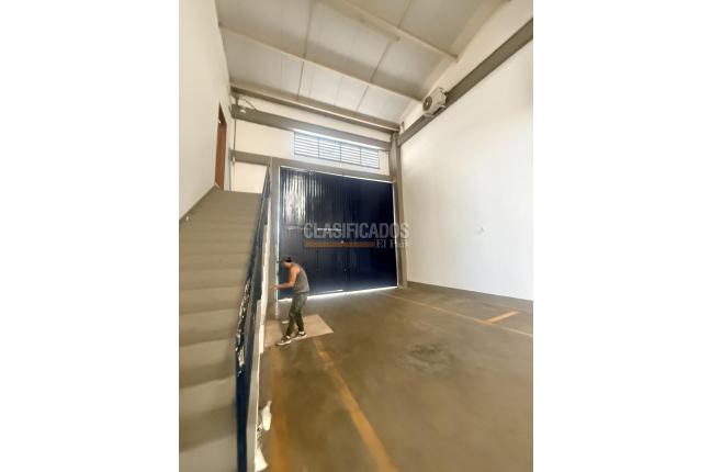 Locales y Bodegas, Alquiler, Evaristo García - $12.000.000
