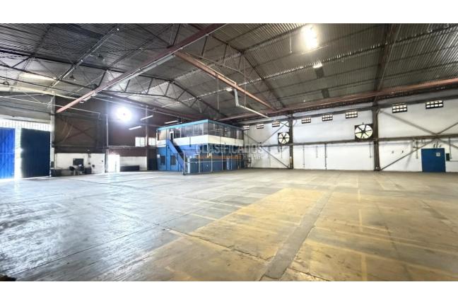 Locales y Bodegas, Alquiler en Flora Industrial