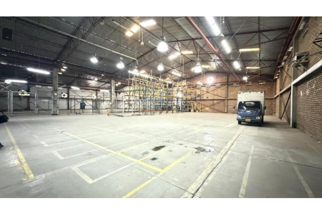 Locales y Bodegas, Alquiler, Flora Industrial - $80.000.000