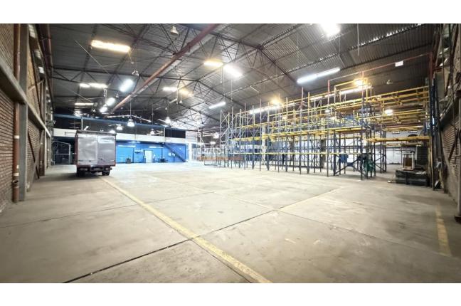 Locales y Bodegas, Alquiler, Flora Industrial - $80.000.000