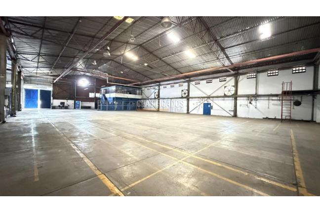 Locales y Bodegas, Alquiler, Flora Industrial - $80.000.000