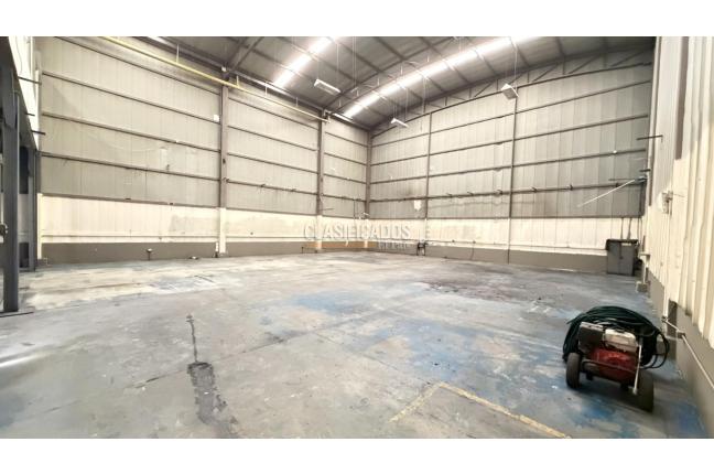 Locales y Bodegas, Alquiler, Acopi - $20.700.000