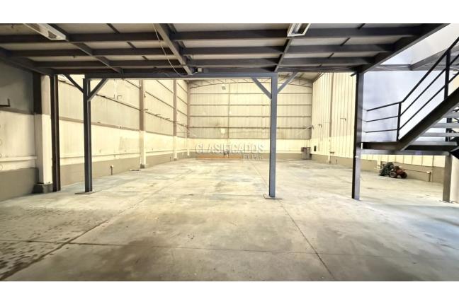 Locales y Bodegas, Alquiler, Acopi - $20.700.000