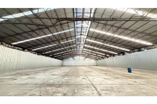 Locales y Bodegas, Alquiler, Salomia - $80.000.000