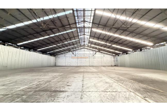 Locales y Bodegas, Alquiler, Salomia - $80.000.000