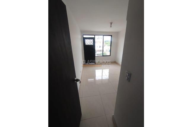 Apartamentos, Alquiler, Miraflores - $870.000