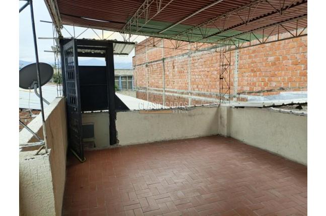 Apartamentos, Alquiler, Saavedra Galindo - $700.000