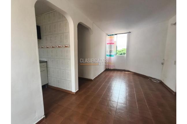 Apartamentos, Alquiler, Calimío - $650.000