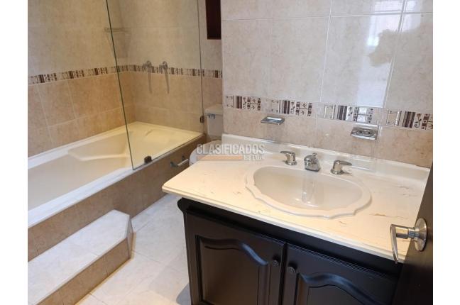 Casas, Venta, Prados del Norte - $610.000.000