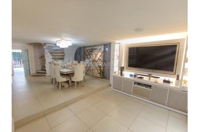 Casas, Venta, Prados del Norte - $680.000.000
