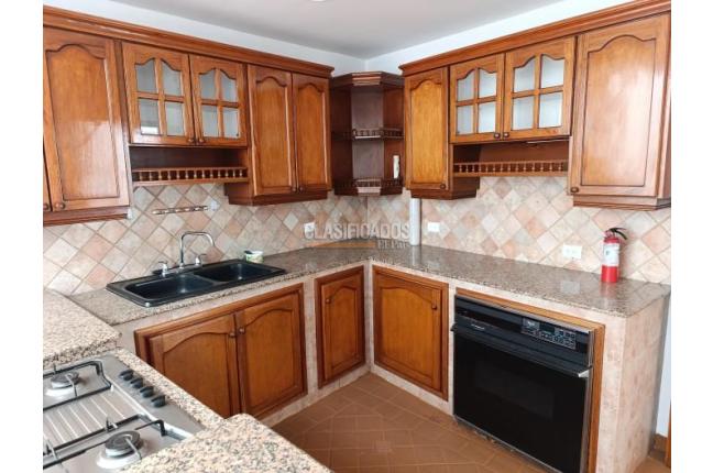 Casas, Venta, Prados del Norte - $750.000.000