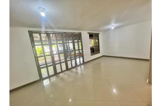 Casas, Venta, Álamos - $520.000.000