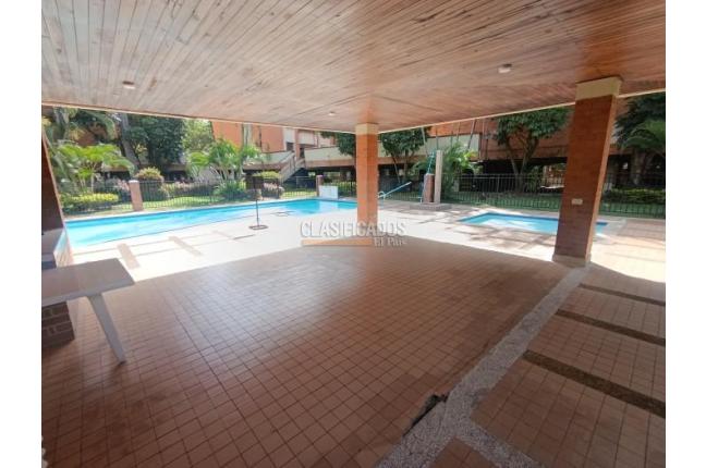 Apartamentos, Venta en La Flora