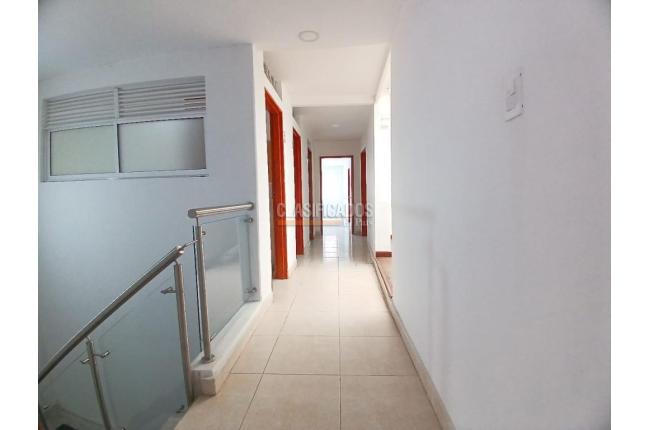 Oficinas y Consultorios, Alquiler, San Vicente - $4.500.000