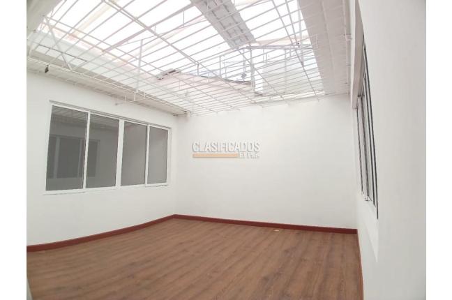 Oficinas y Consultorios, Alquiler, San Vicente - $4.500.000
