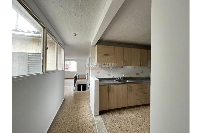 Apartamentos, Alquiler, Colseguros - $1.500.000
