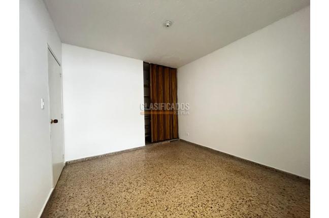 Apartamentos, Alquiler, Colseguros - $1.500.000
