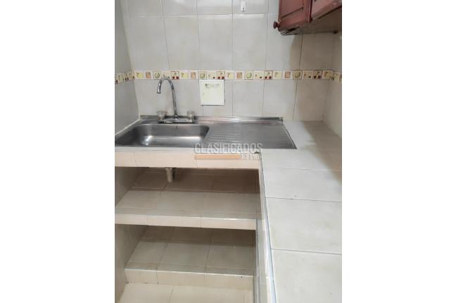 Casas, Alquiler en Villa del Prado