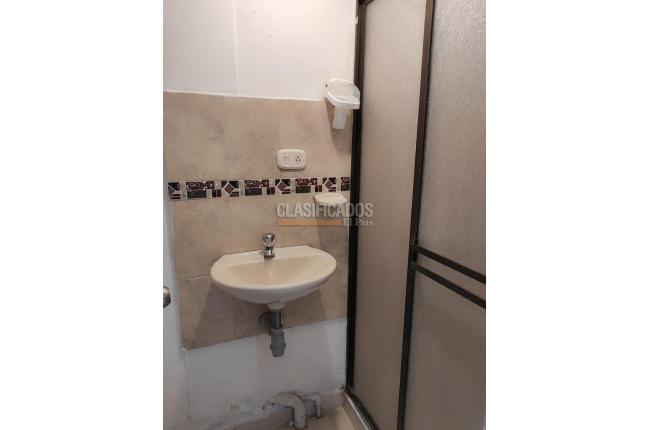 Casas, Alquiler, Villa del Prado - $850.000