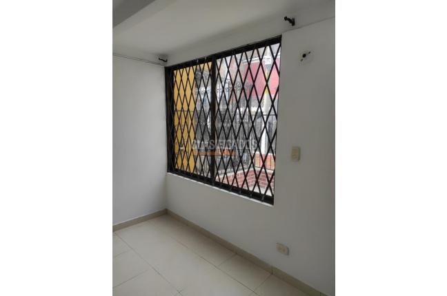Casas, Alquiler, Villa del Prado - $850.000