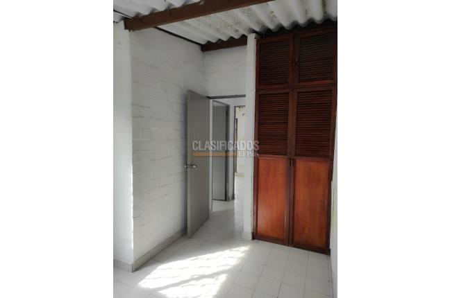 Casas, Alquiler, Villa del Prado - $850.000