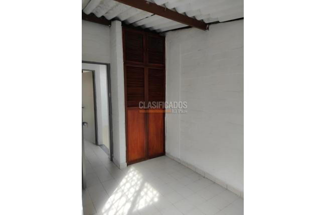 Casas, Alquiler, Villa del Prado - $850.000