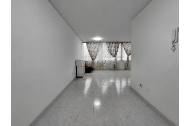 Apartamentos, Alquiler, Versalles - $2.200.000