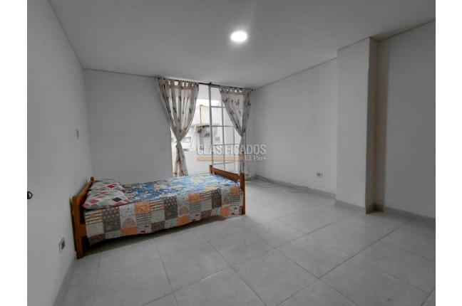 Apartamentos, Alquiler, Versalles - $2.200.000
