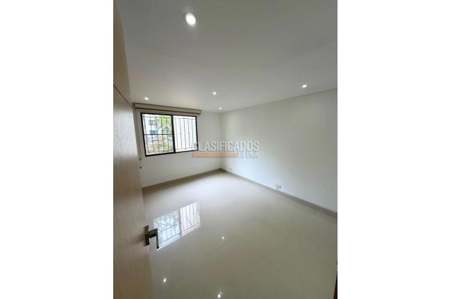 Apartamentos, Venta, Multicentro - $550.000.000