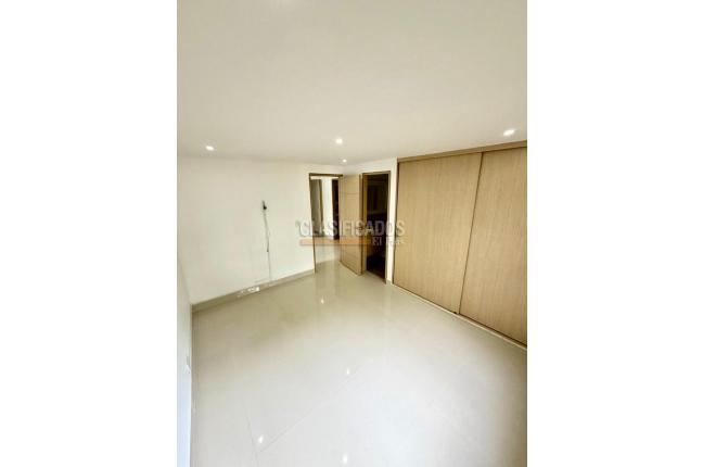 Apartamentos, Venta, Multicentro - $550.000.000