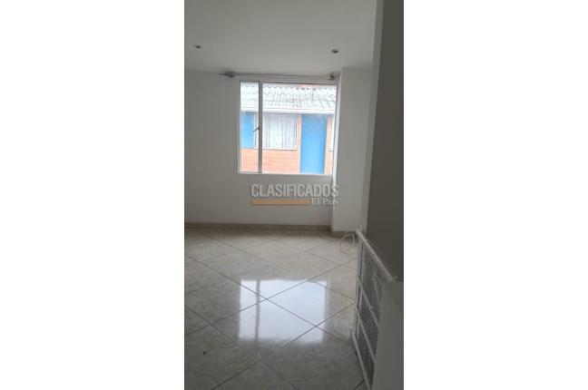 Casas, Alquiler, Bogotá - $1.450.000