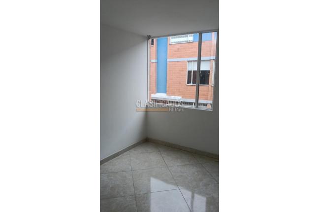 Casas, Alquiler, Bogotá - $1.450.000