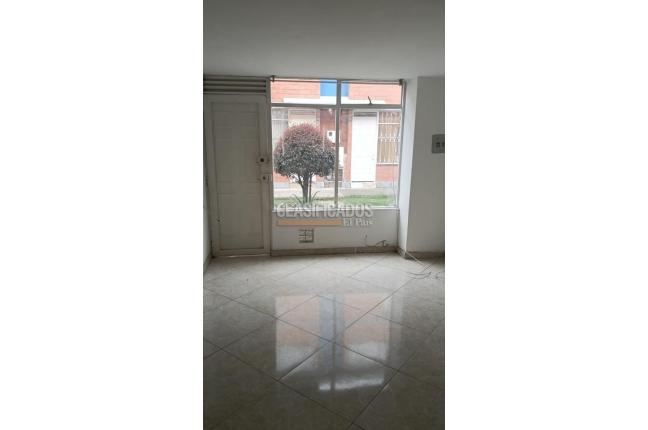 Casas, Alquiler, Bogotá - $1.450.000