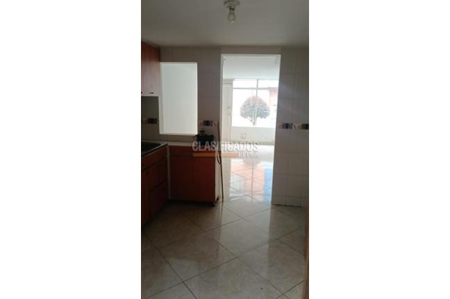 Casas, Alquiler, Bogotá - $1.450.000