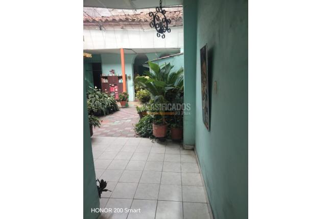 Casas, Venta en Granada