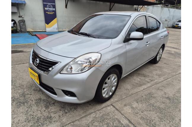 Nissan Versa 2015