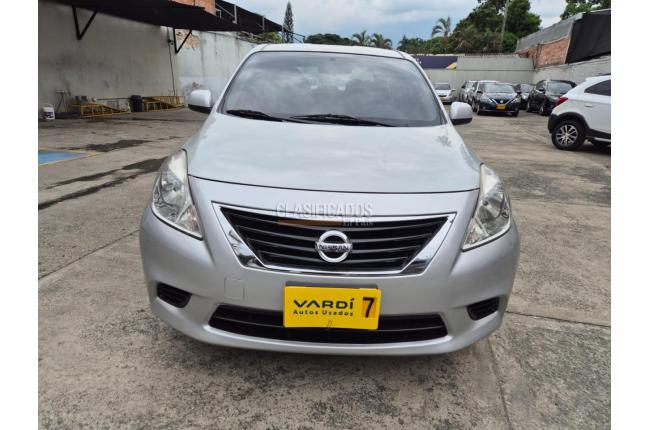 Nissan Versa 2015