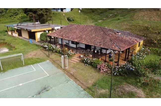 Fincas y Casas Campestres, Venta en Yumbo