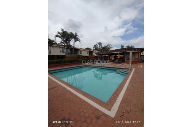 Casas, Venta en La Hacienda