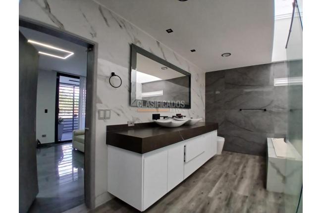 Casas, Venta, San Joaquín - $2.000.000.000