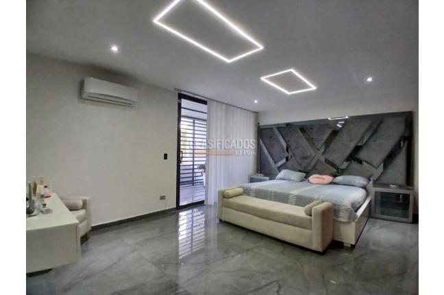 Casas, Venta, San Joaquín - $2.000.000.000