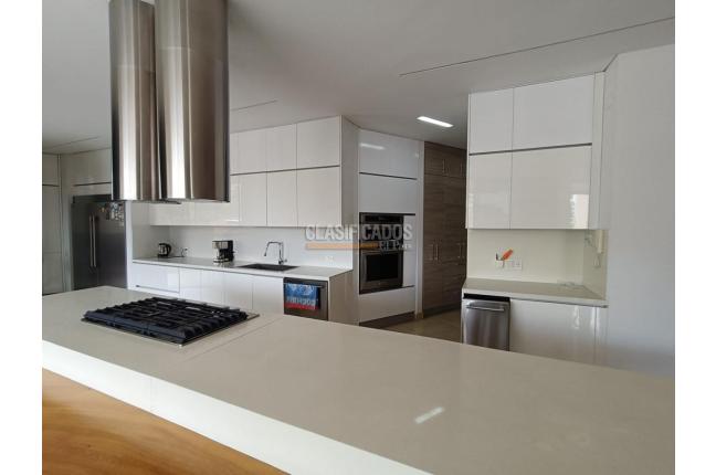 Apartamentos, Venta, Santa Rita - $4.500.000.000