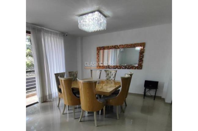 Casas, Venta en Ciudad Jardín